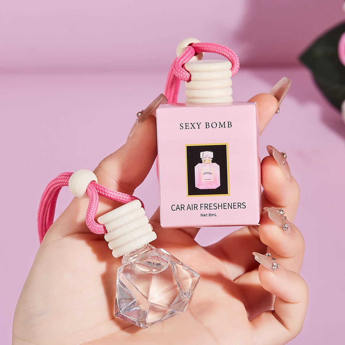 Pink car fragrance car interior accessories, perfume pendant car supplies, fresh air car fragrance