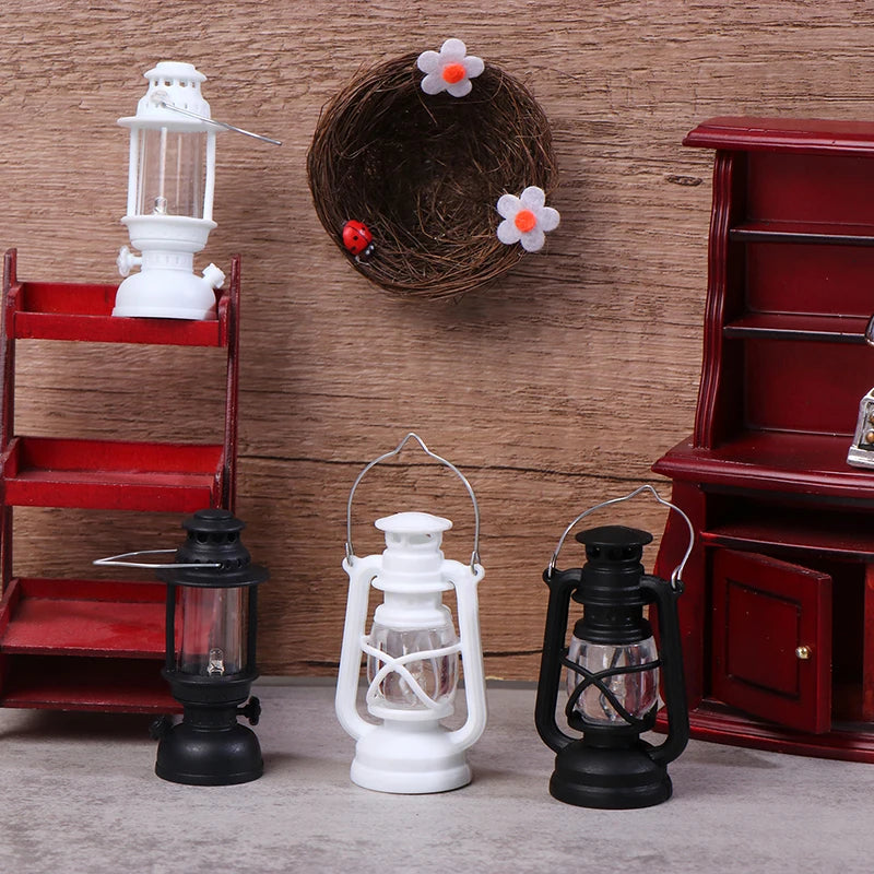 6cm Mini Led Retro Glowing Pony Lantern Simulation Cande Light Night Light Dollhouse Miniature Kerosene Lamp Home Decor Toy